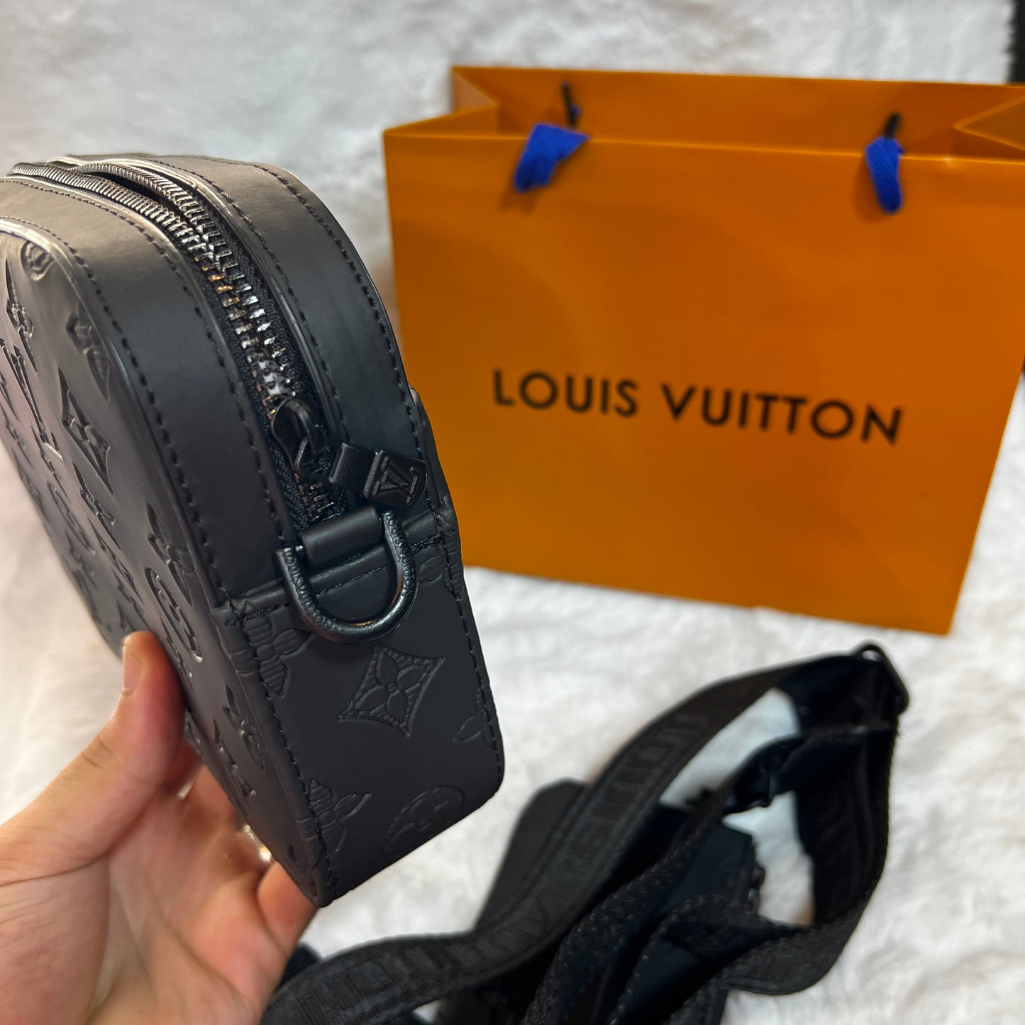 SACOUCHE LOUIS VUITTON BEST QUALITY