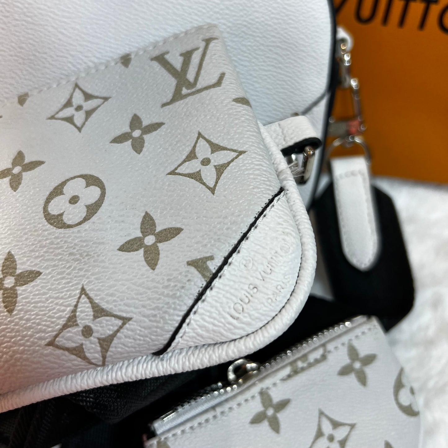 SACOUCHE LOUIS VUITTON SUPER GOOD