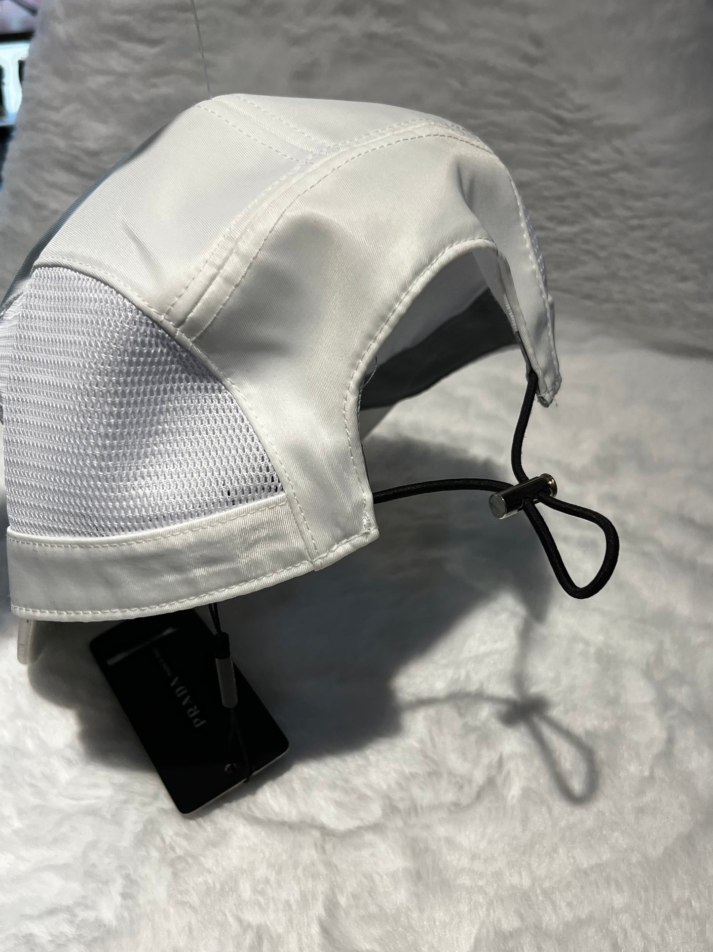 Casquette Prada nouvelle génération آخر إصدار