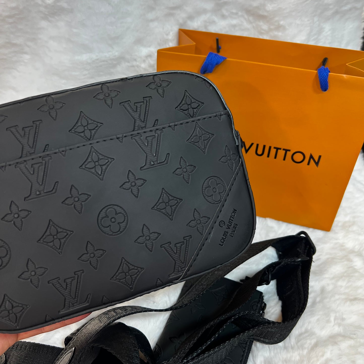 SACOUCHE LOUIS VUITTON BEST QUALITY