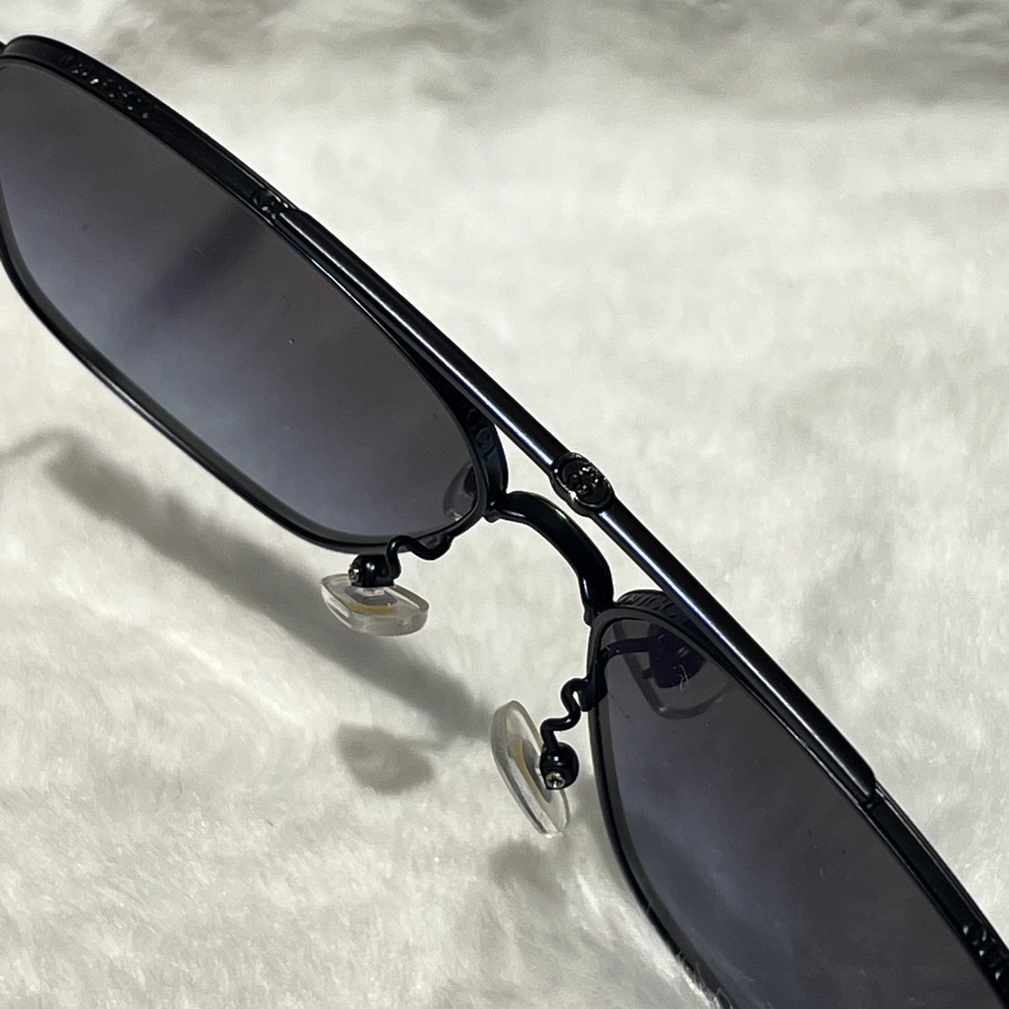 Lunette GUCCI AVEC LA BOÎTE ET SAC SHOPPING