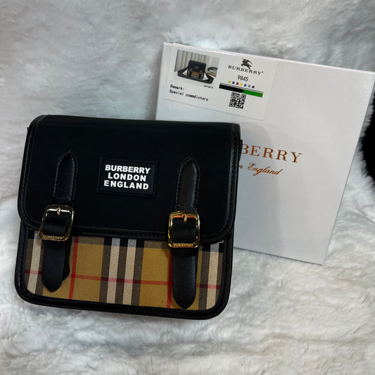 Sacouche burberry avec boîte