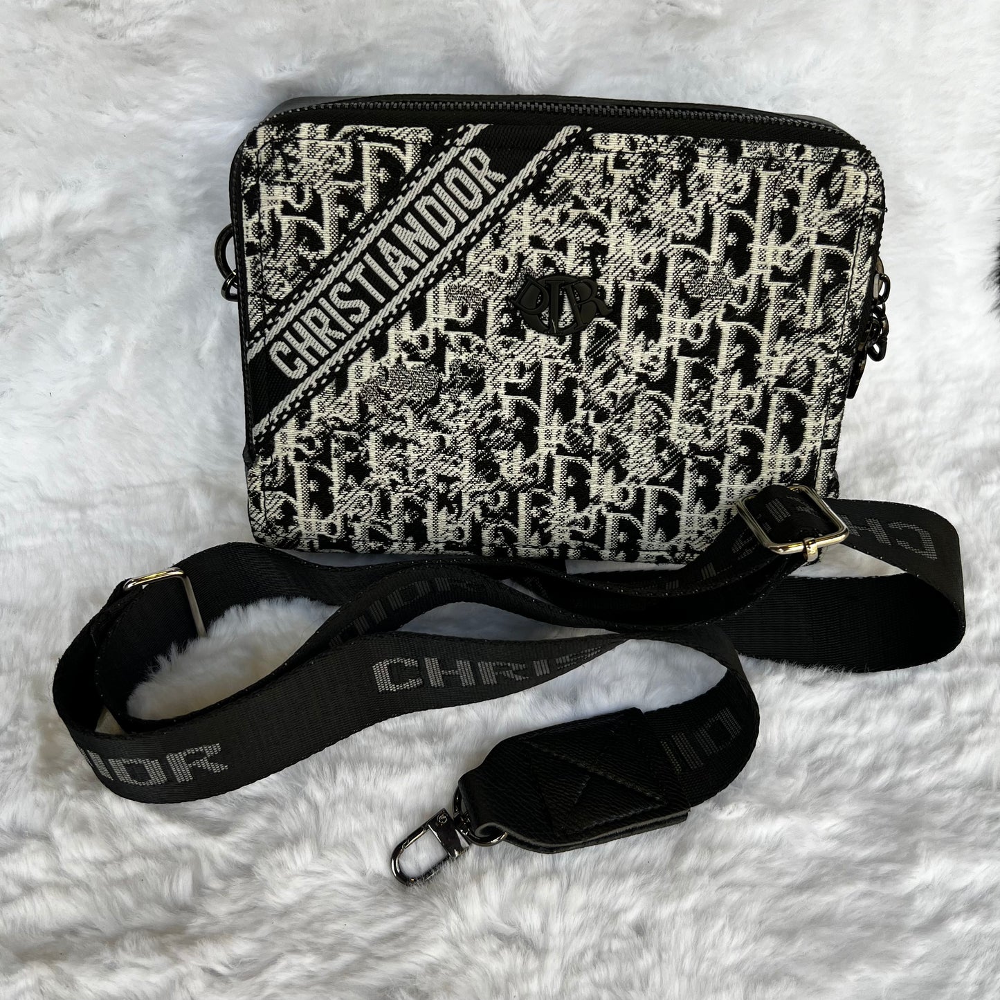 Sacouche BOX DIOR