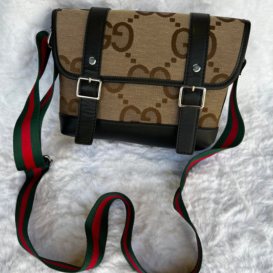 SACOUCHE GUCCI AVEC BOÎTE
