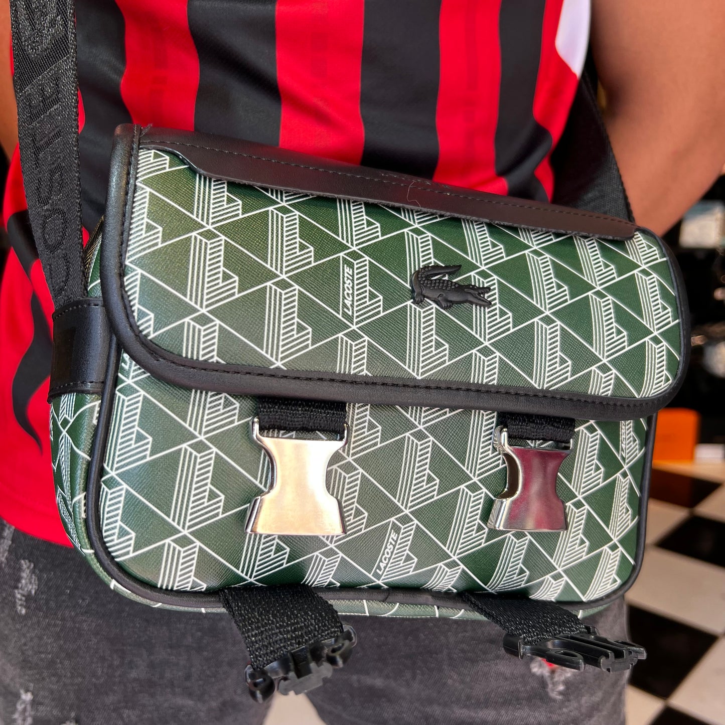 SACOUCHE LACOSTE MONOGRAMME