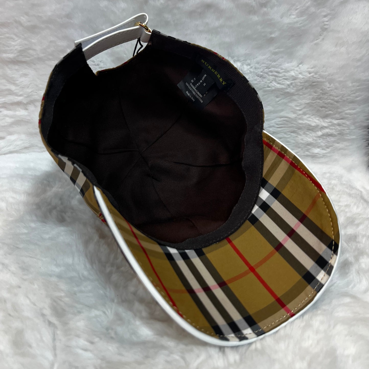 Casquette Burberry one by one