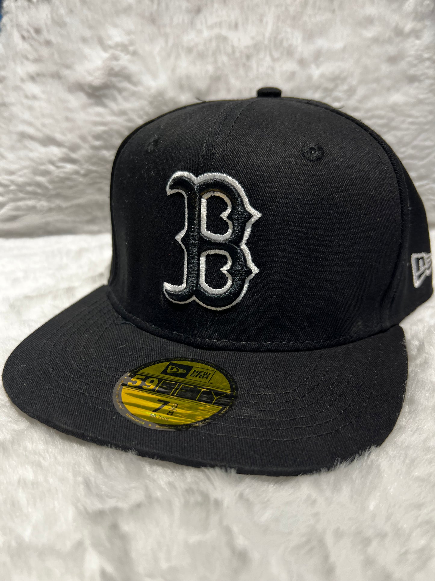 Casquette plate fermée