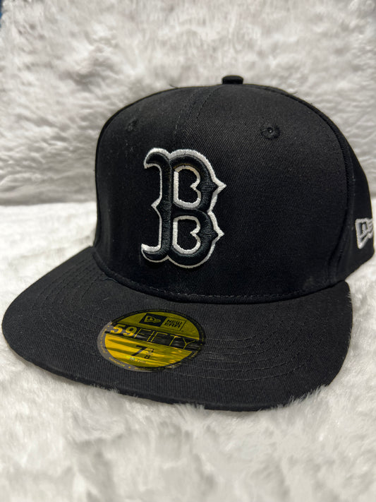 Casquette plate fermée