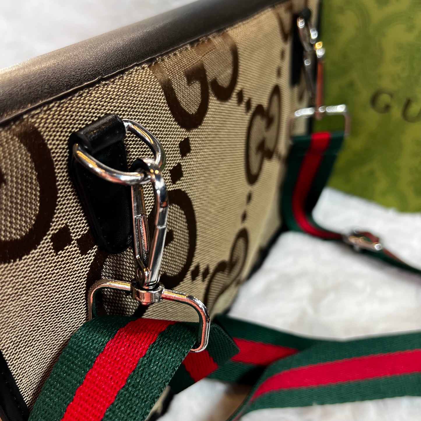 Sacouche GUCCI avec boîte one by one
