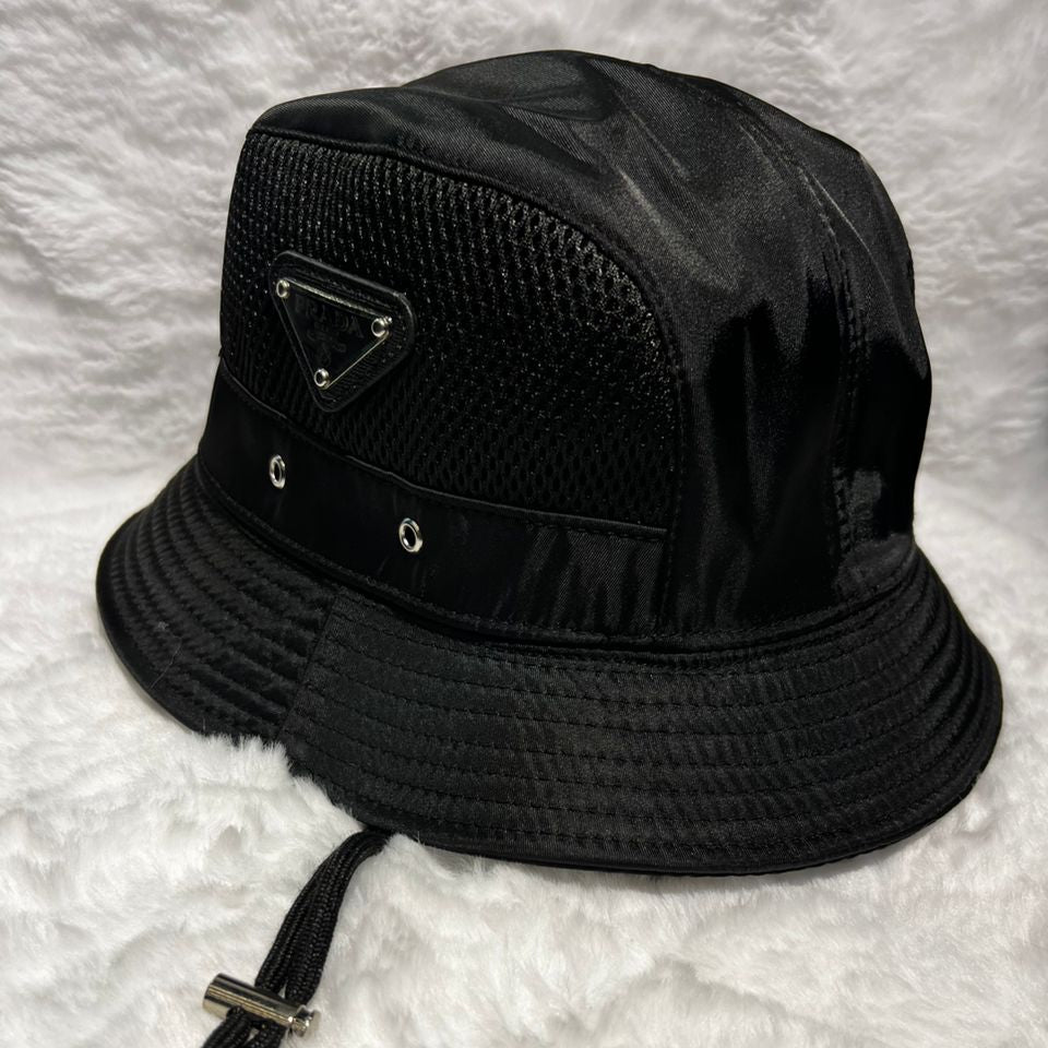 BOB PRADA ®