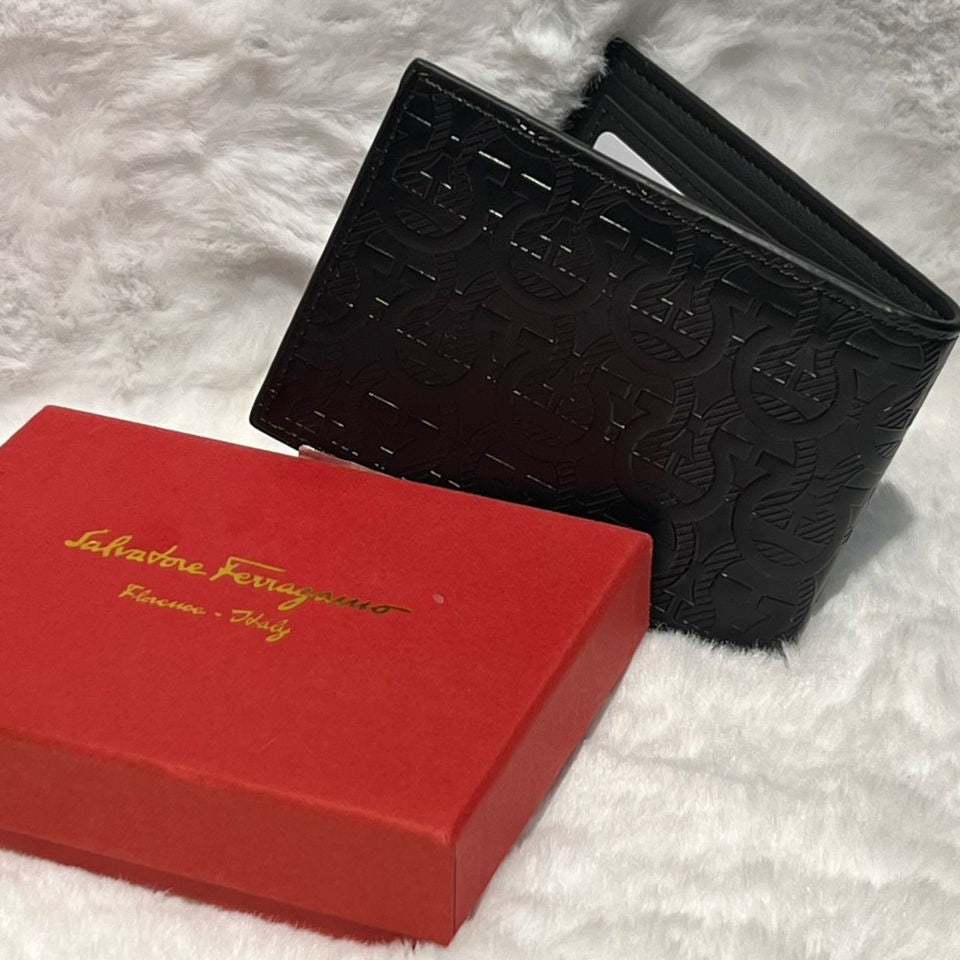 Porte feuille en cuire ®